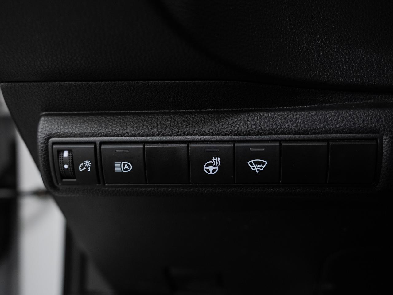 2024 Toyota Corolla LE UPGRADE | Sunroof | LaneDep | BSM | CarPlay