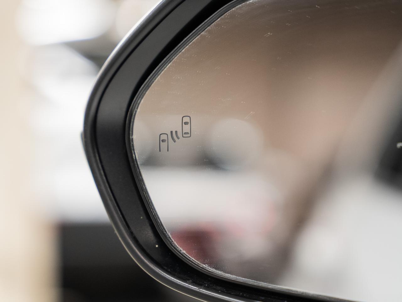 2024 Toyota Corolla LE UPGRADE | Sunroof | LaneDep | BSM | CarPlay Photo