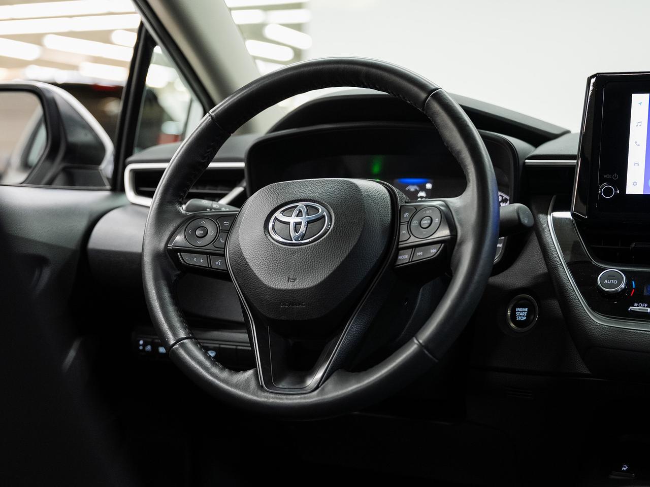 2024 Toyota Corolla LE UPGRADE | Sunroof | LaneDep | BSM | CarPlay