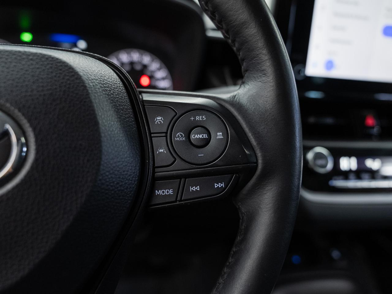 2024 Toyota Corolla LE UPGRADE | Sunroof | LaneDep | BSM | CarPlay