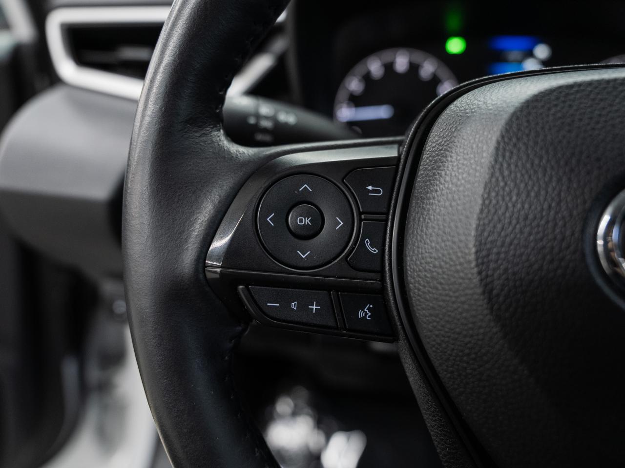 2024 Toyota Corolla LE UPGRADE | Sunroof | LaneDep | BSM | CarPlay Photo