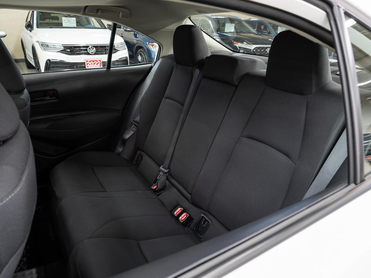 2024 Toyota Corolla LE UPGRADE | Sunroof | LaneDep | BSM | CarPlay