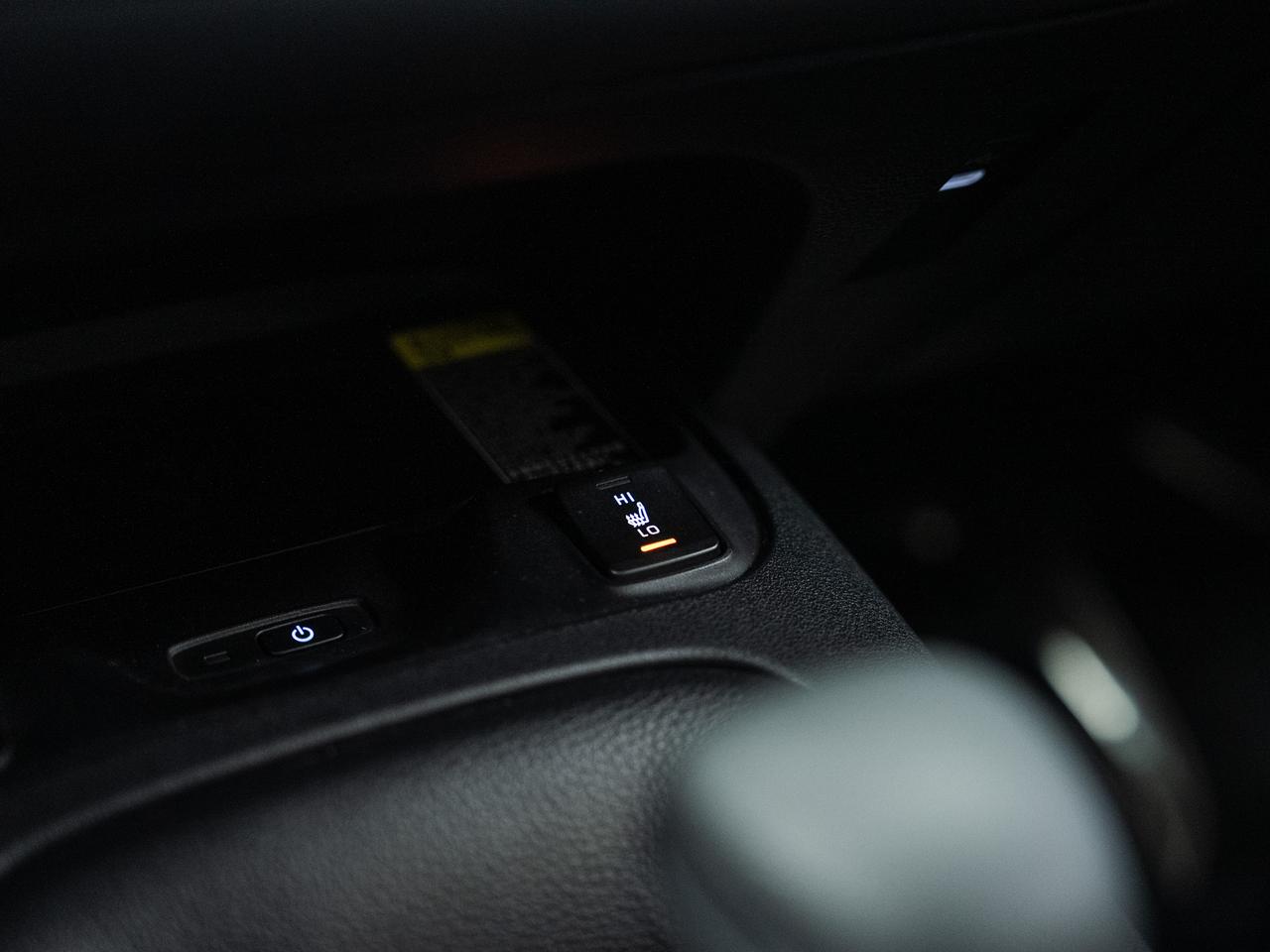 2024 Toyota Corolla LE UPGRADE | Sunroof | LaneDep | BSM | CarPlay Photo