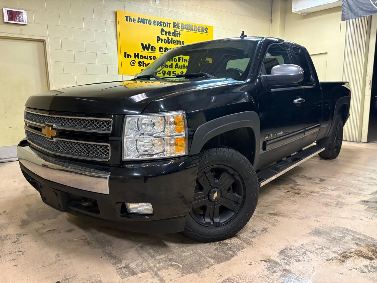 Used 2013 Chevrolet Silverado 1500 LTZ for sale in Windsor, ON