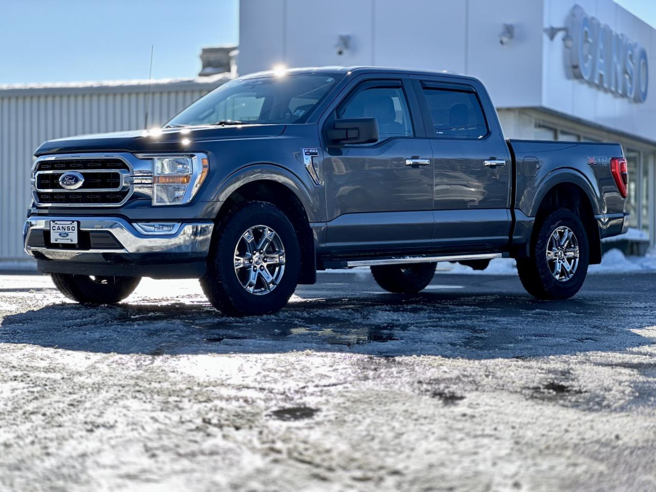 2022 Ford F-150 XLT 4WD SuperCrew 5.5' Bo Photo3