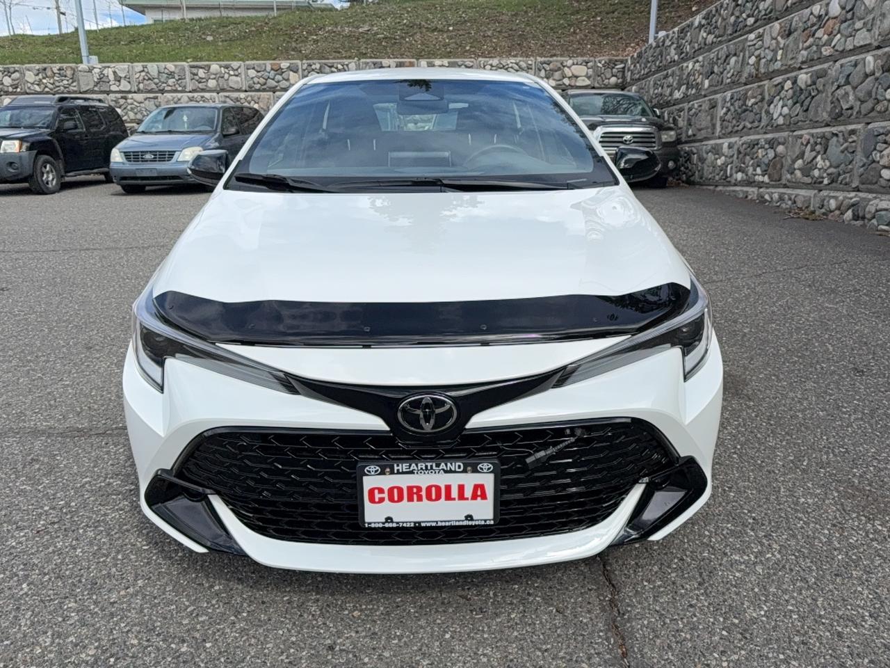 2026 Toyota Corolla Hatchback CVT SE Photo