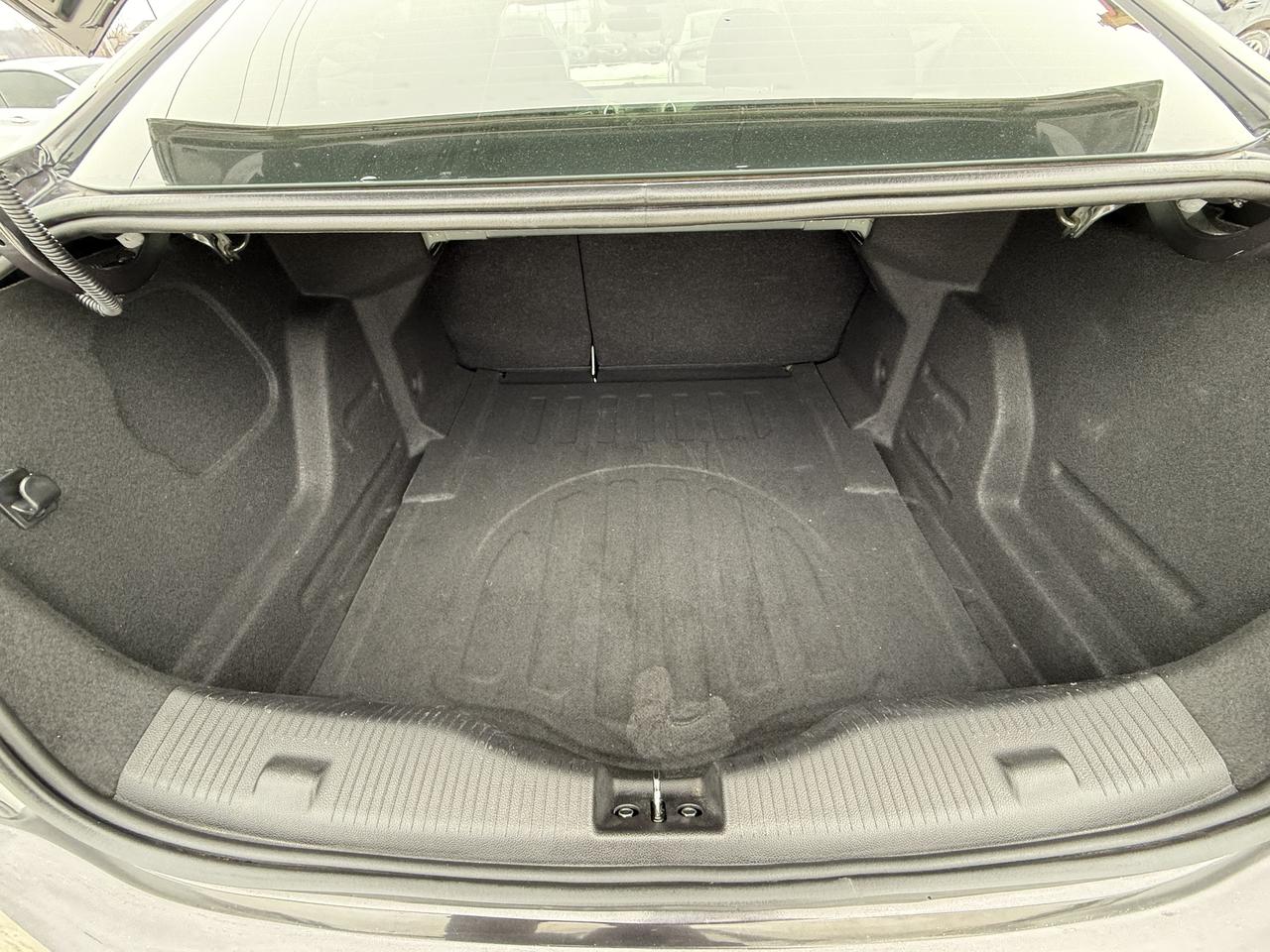 2016 Chevrolet Cruze LT ONLY 48KM Photo