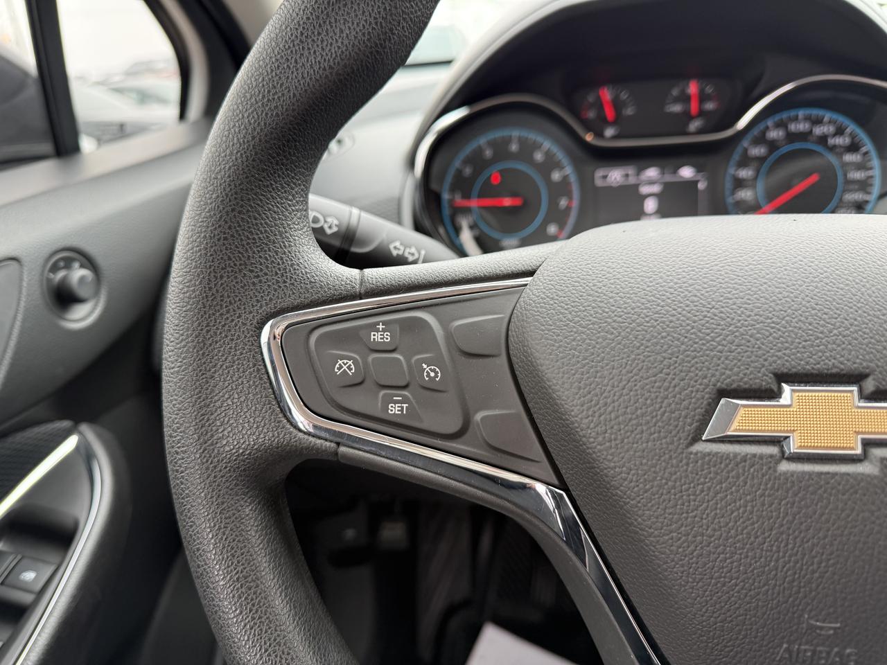 2016 Chevrolet Cruze LT ONLY 48KM Photo
