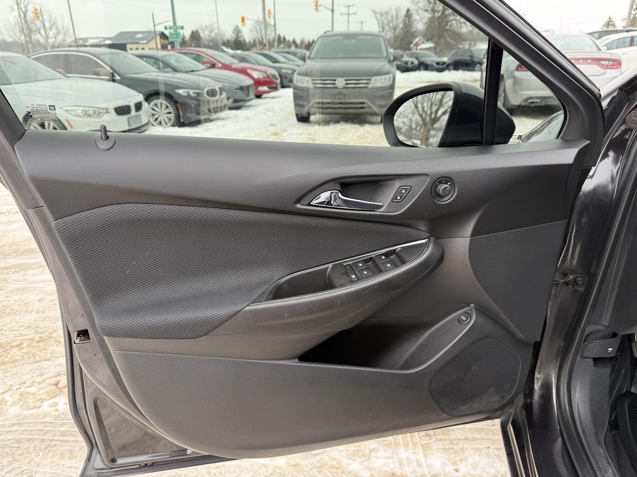 2016 Chevrolet Cruze LT ONLY 48KM Photo