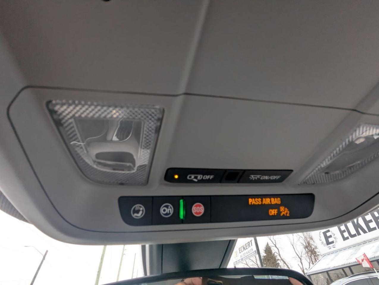 2021 Chevrolet Malibu LS  WITH APPLE CARPLAY!! Photo