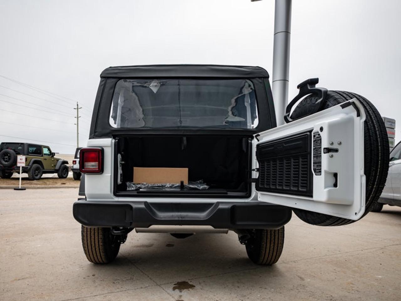2026 Jeep Wrangler SPORT Photo