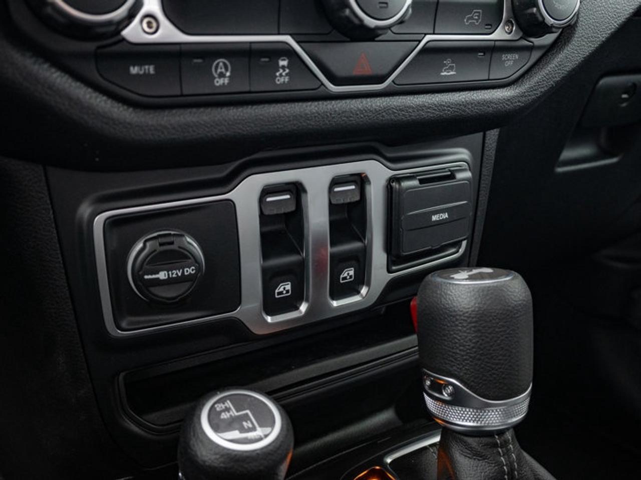 2026 Jeep Wrangler SPORT Photo
