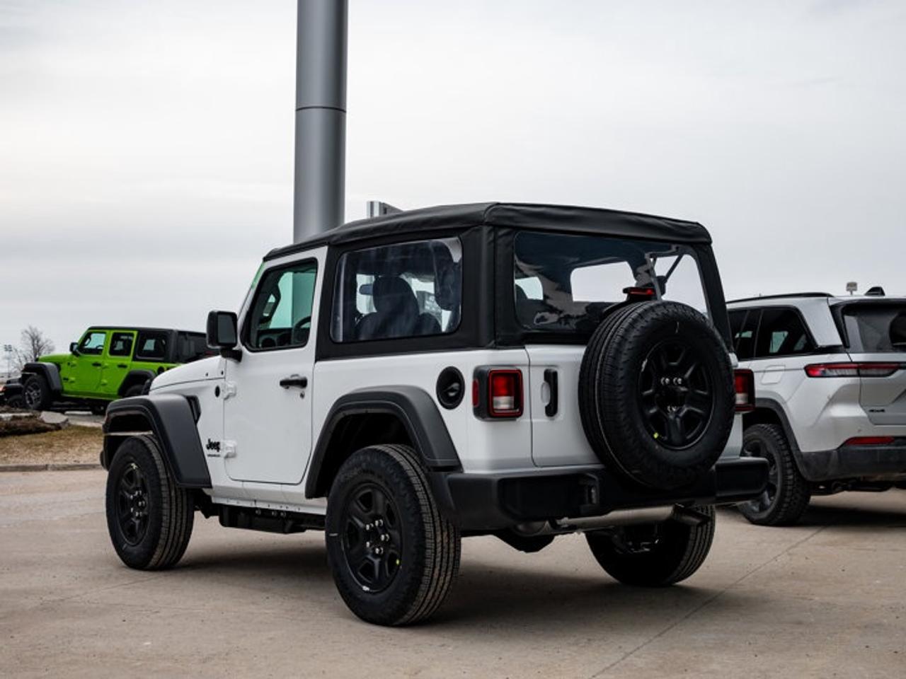 2026 Jeep Wrangler SPORT Photo