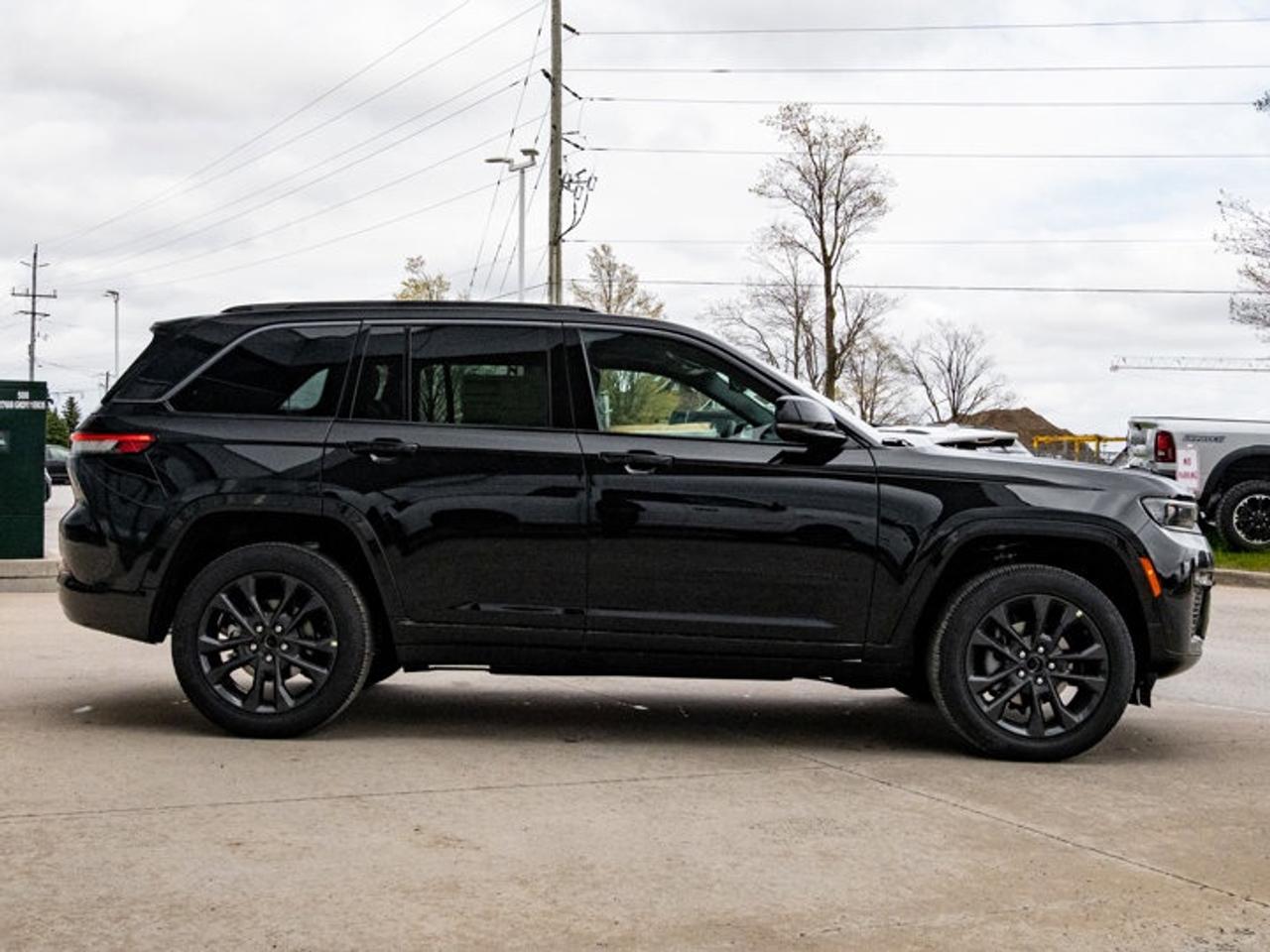 2026 Jeep Grand Cherokee Limited Reserve Photo