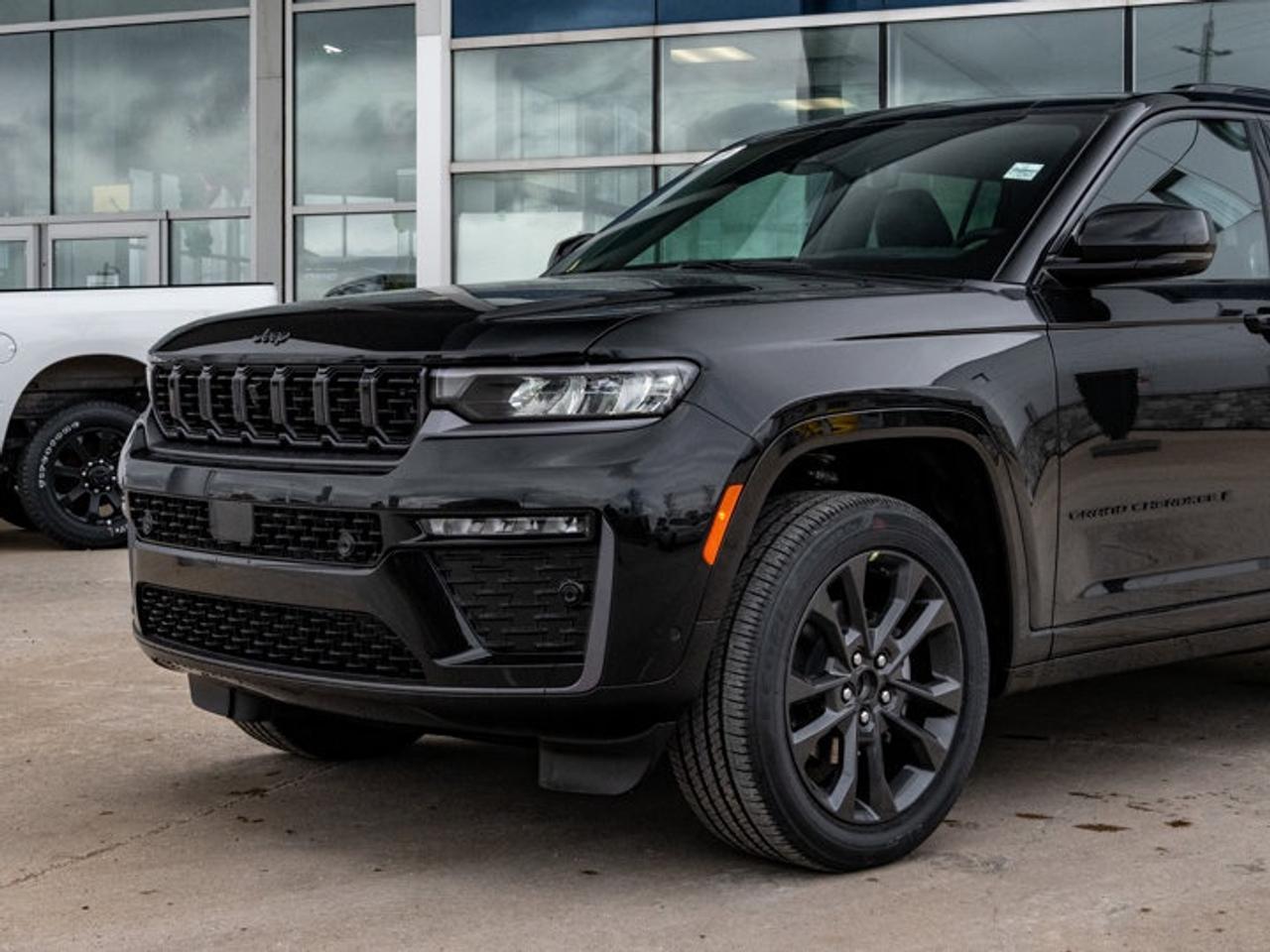 2026 Jeep Grand Cherokee Limited Reserve Photo