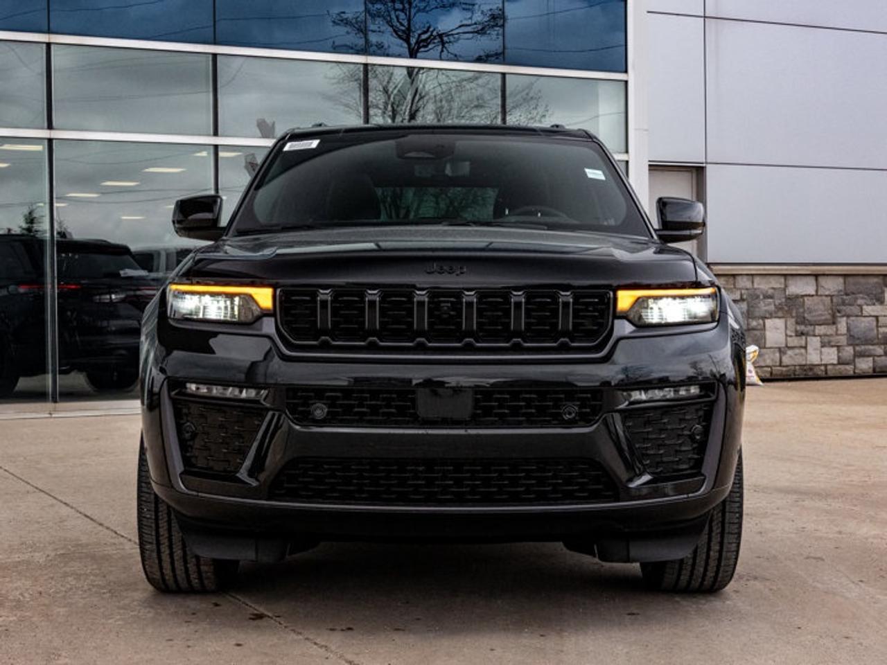 2026 Jeep Grand Cherokee Limited Reserve Photo