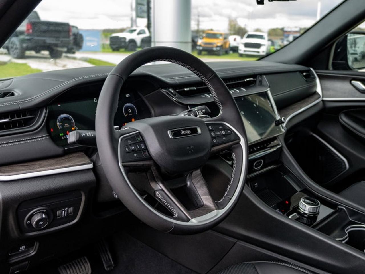 2026 Jeep Grand Cherokee Limited Reserve Photo