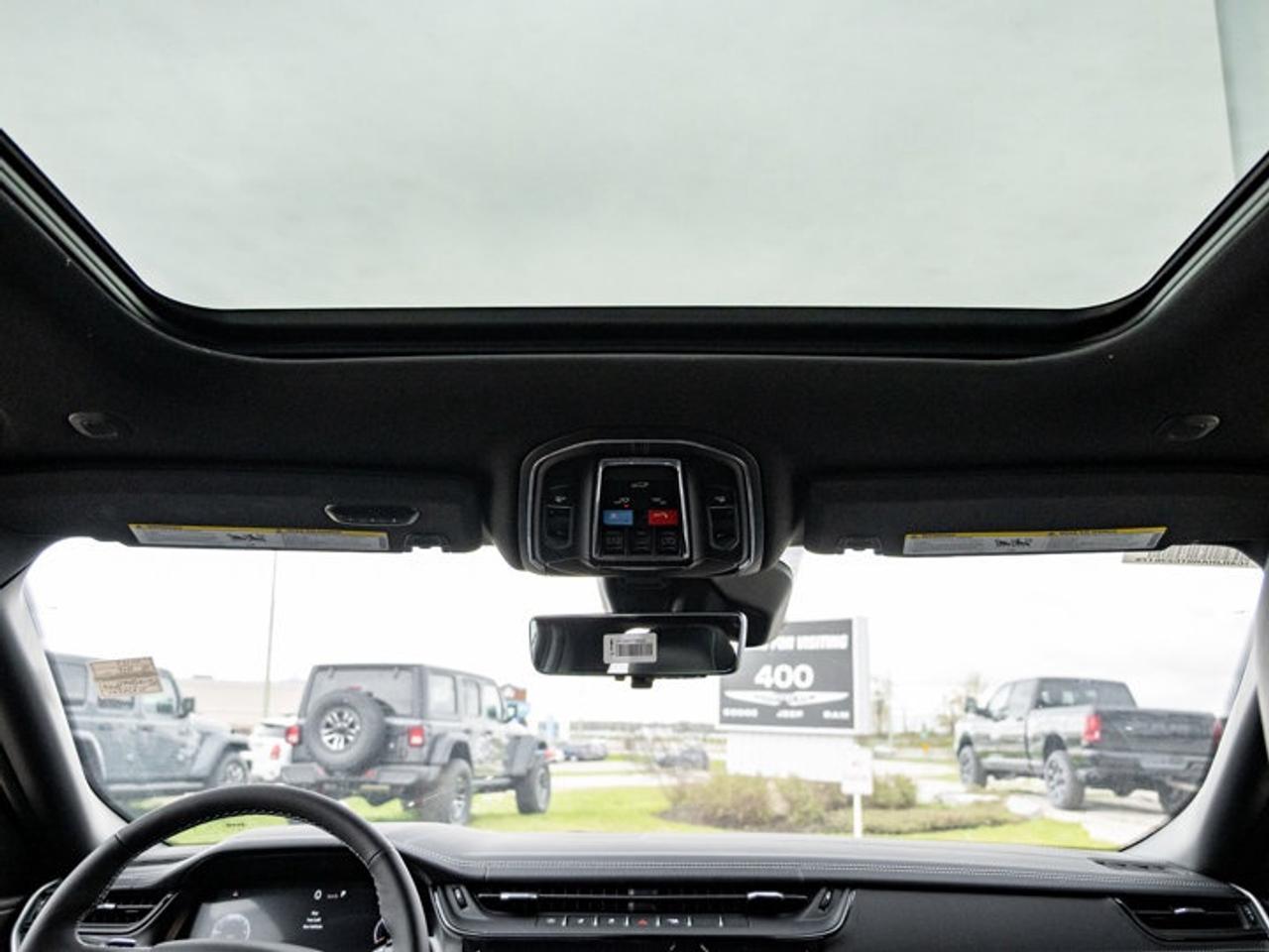2026 Jeep Grand Cherokee Limited Reserve Photo