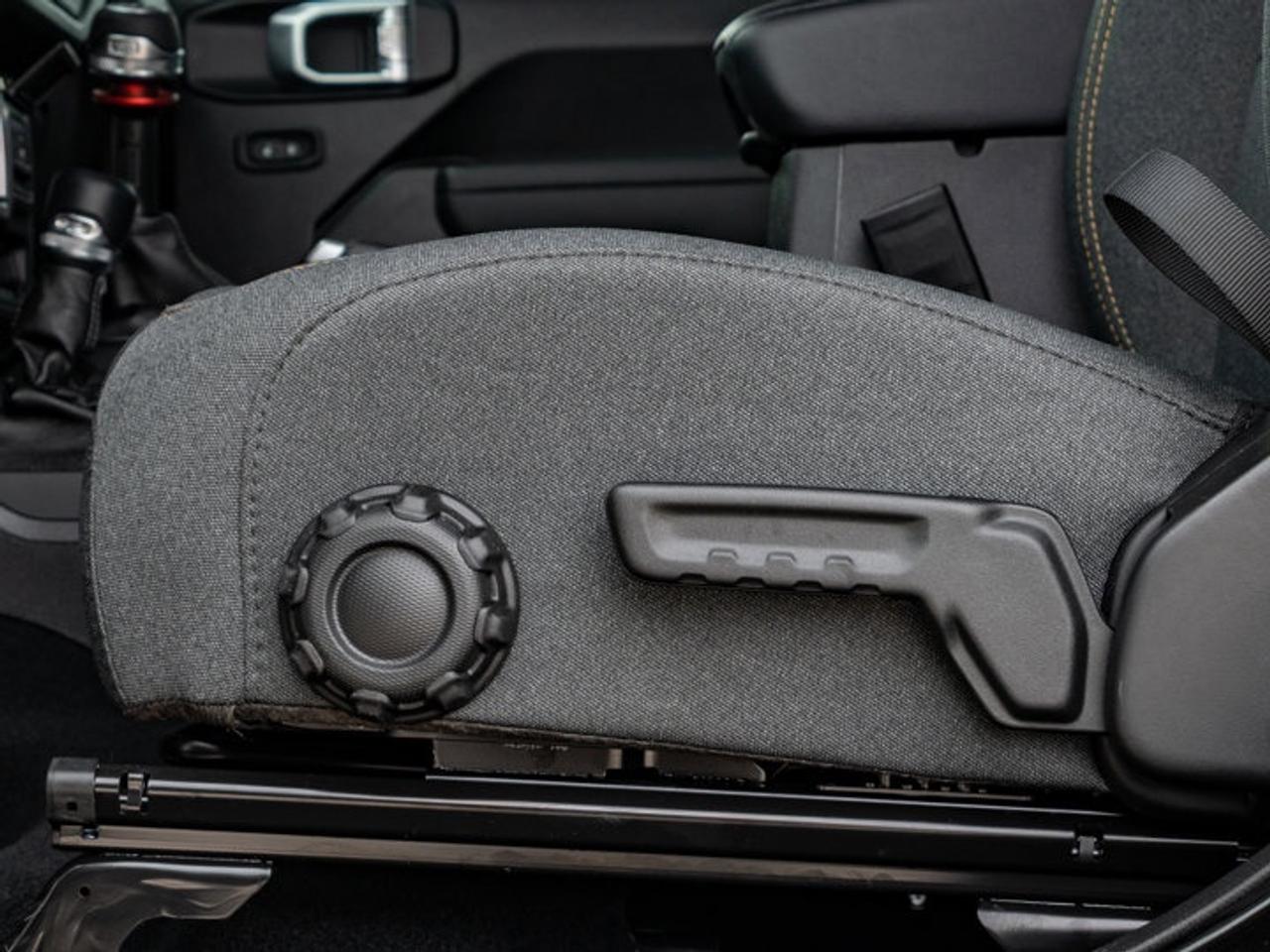 2026 Jeep Wrangler SPORT Photo