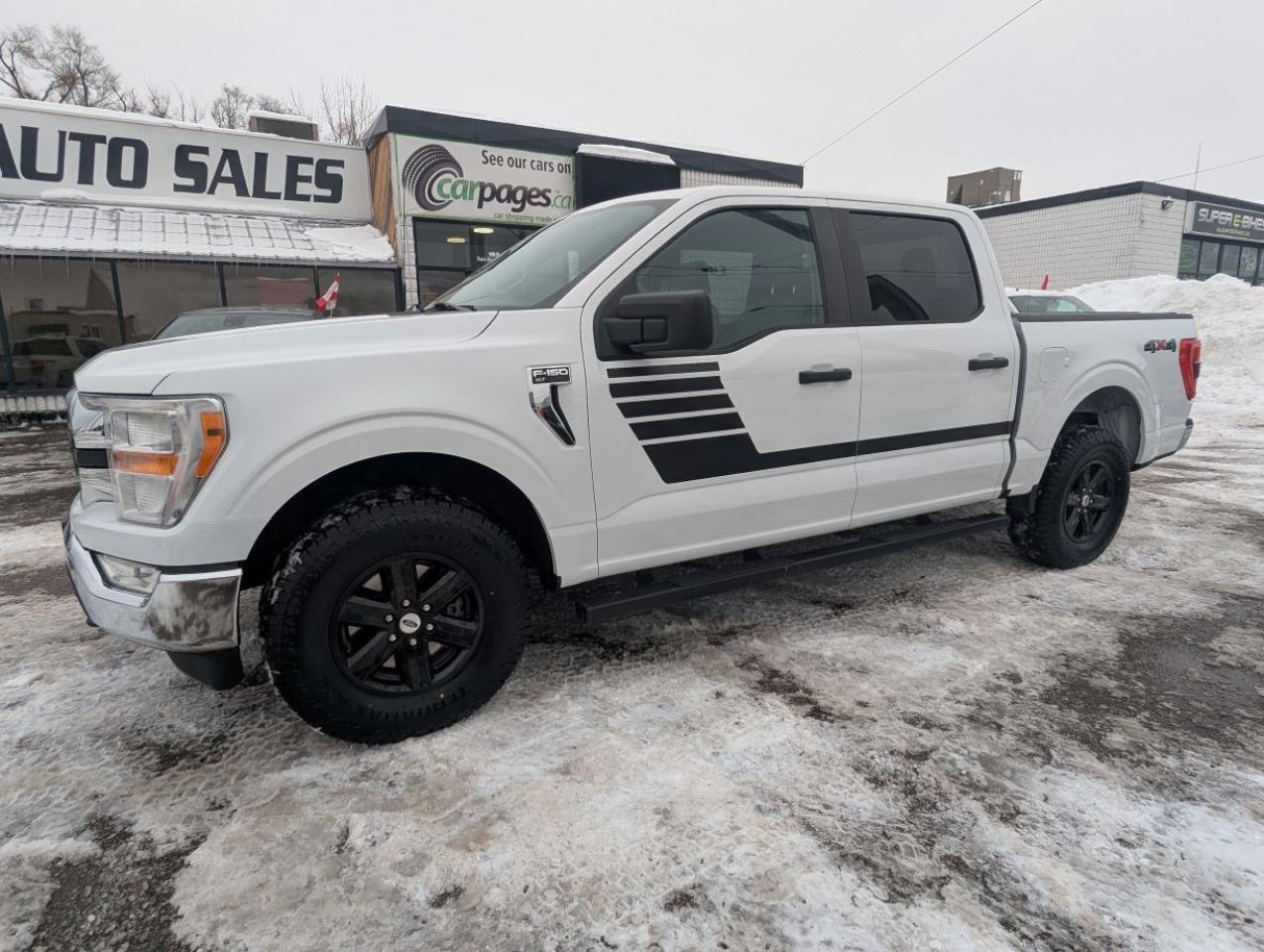 2022 Ford F-150 XLT WITH APPLE CARPLAY!! Photo