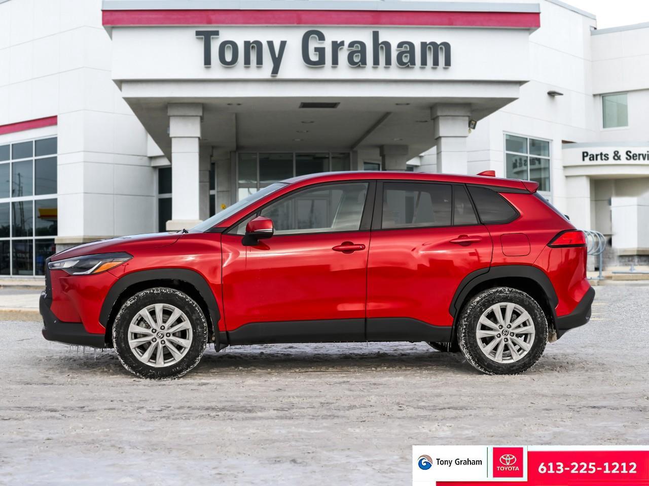 2024 Toyota Corolla Cross LE Photo