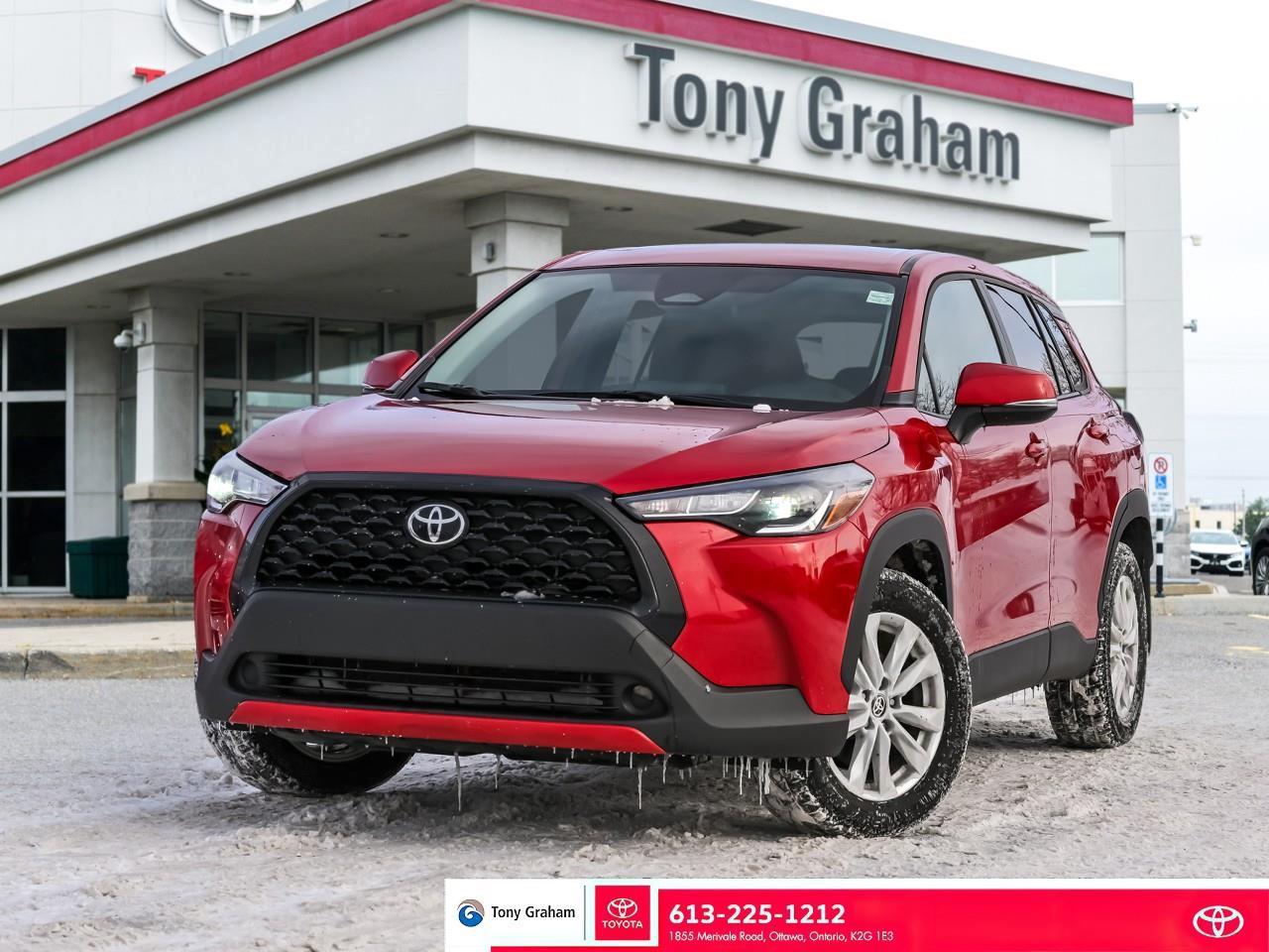 2024 Toyota Corolla Cross LE Photo