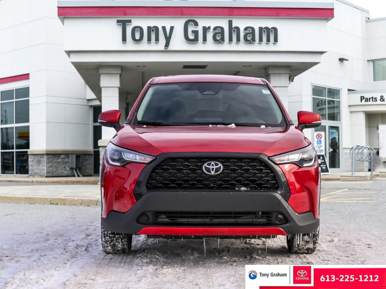 2024 Toyota Corolla Cross LE Photo