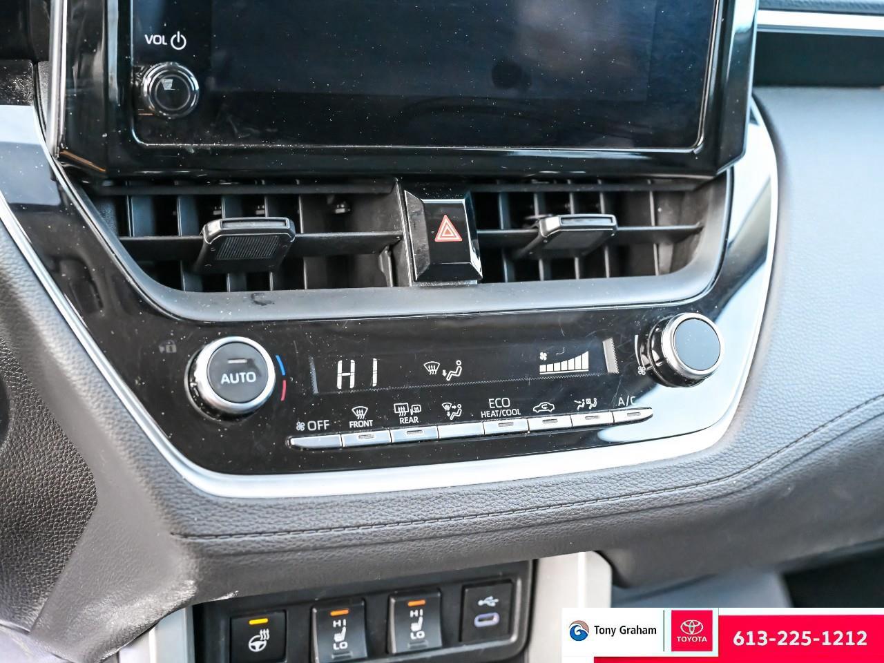 2024 Toyota Corolla Cross LE Photo