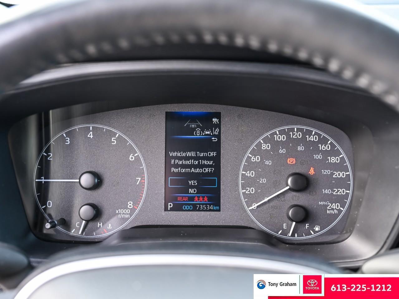 2024 Toyota Corolla Cross LE Photo