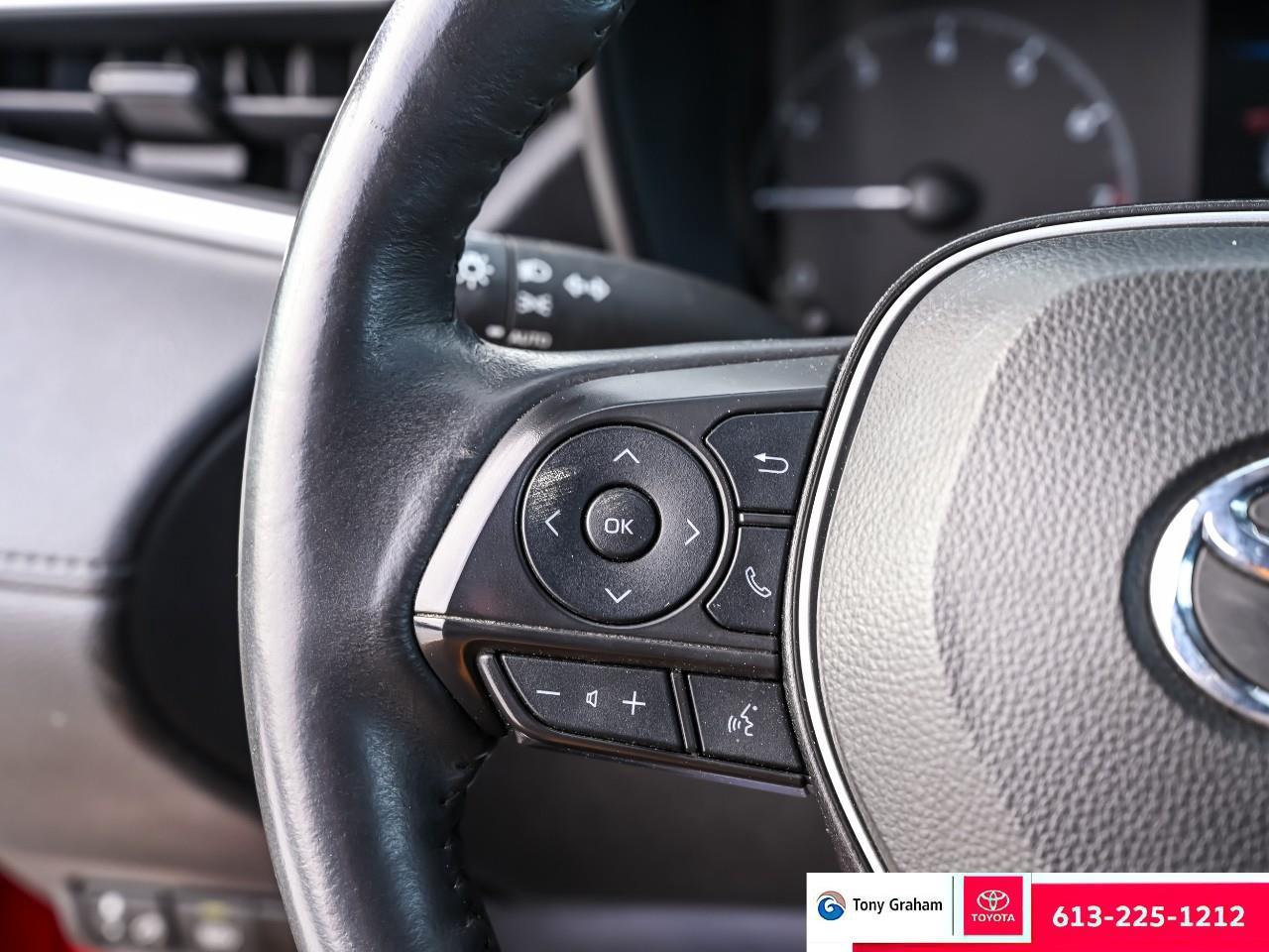 2024 Toyota Corolla Cross LE Photo