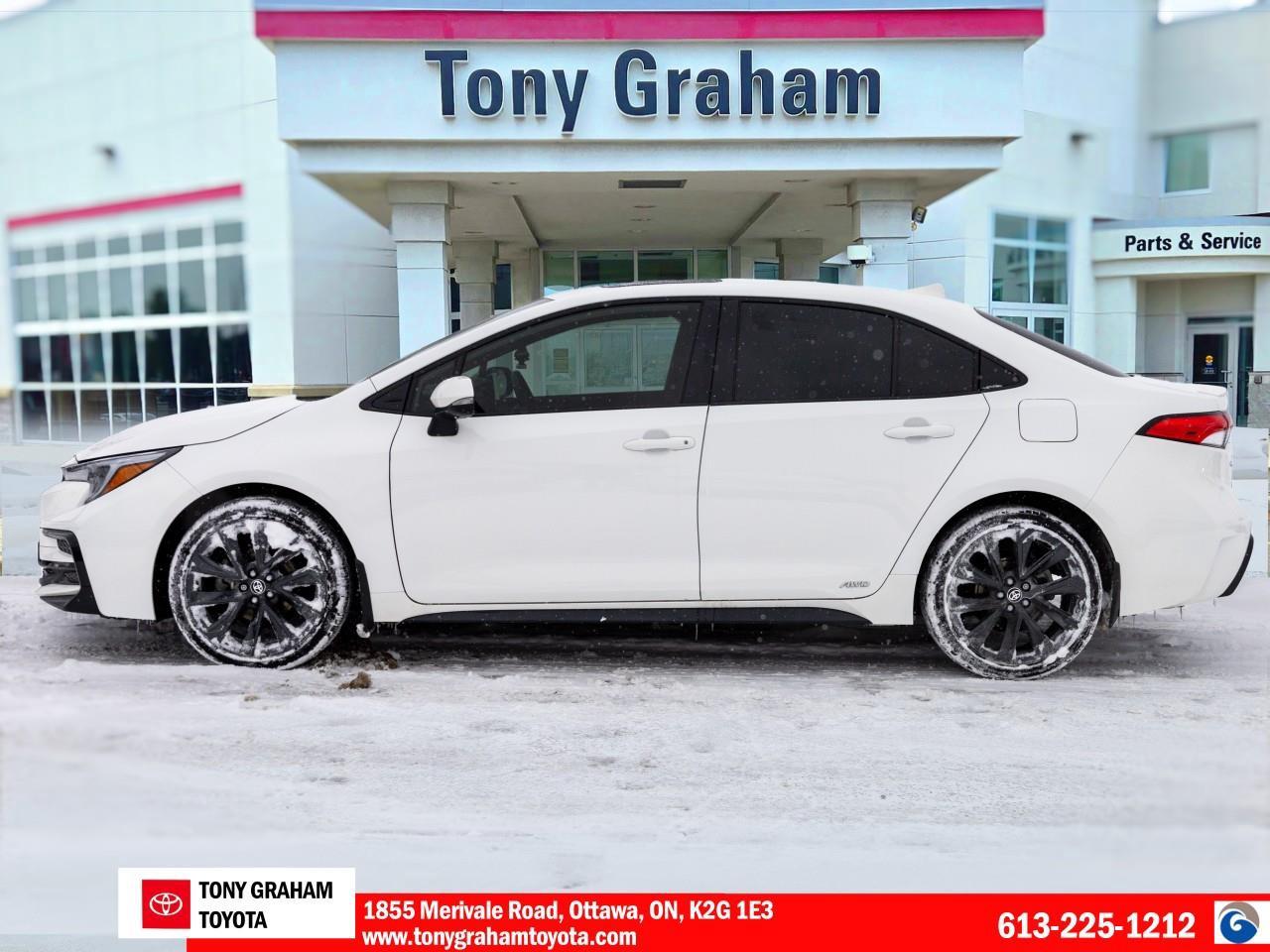 2025 Toyota Corolla Hybrid SE Photo2