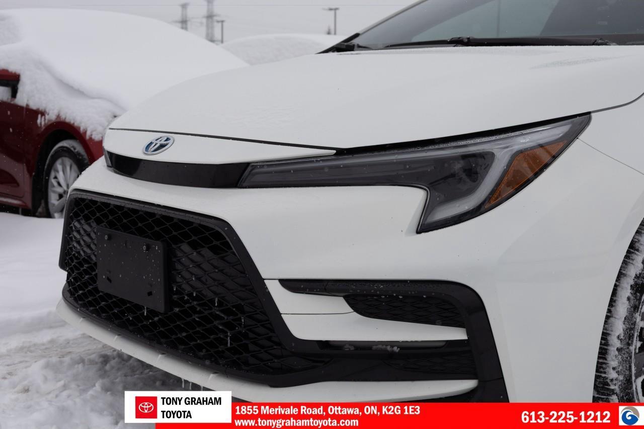 2025 Toyota Corolla Hybrid SE Photo