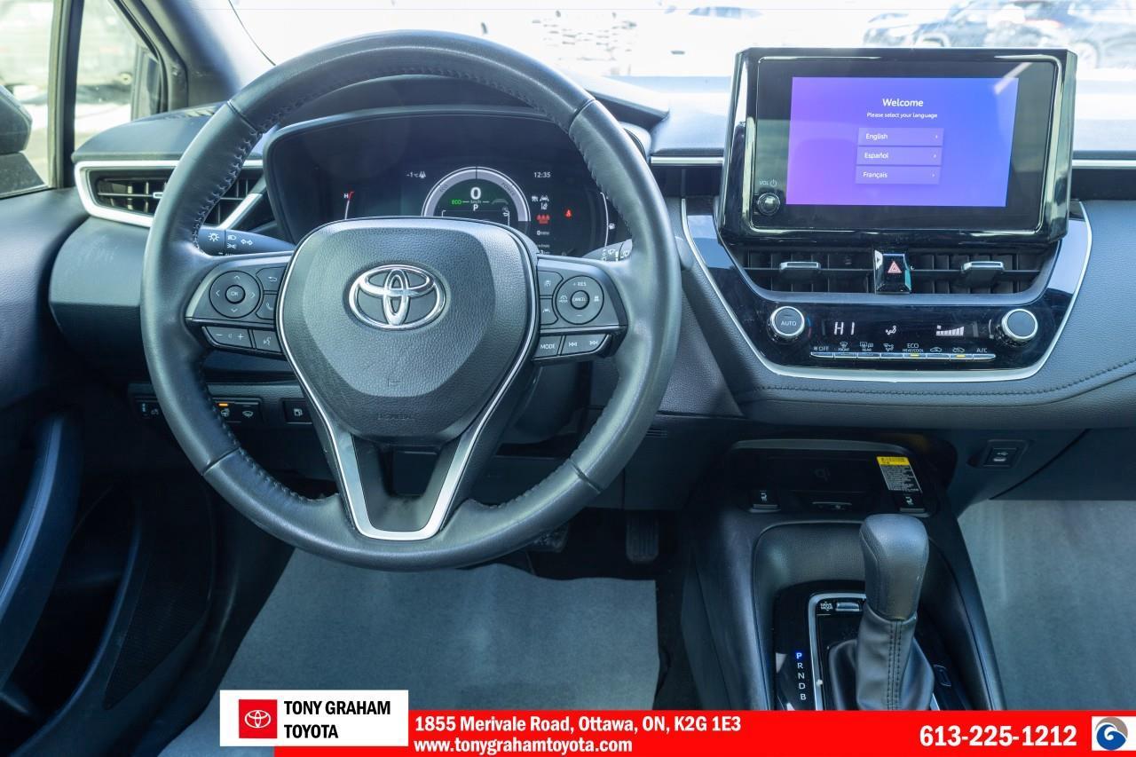 2025 Toyota Corolla Hybrid SE Photo