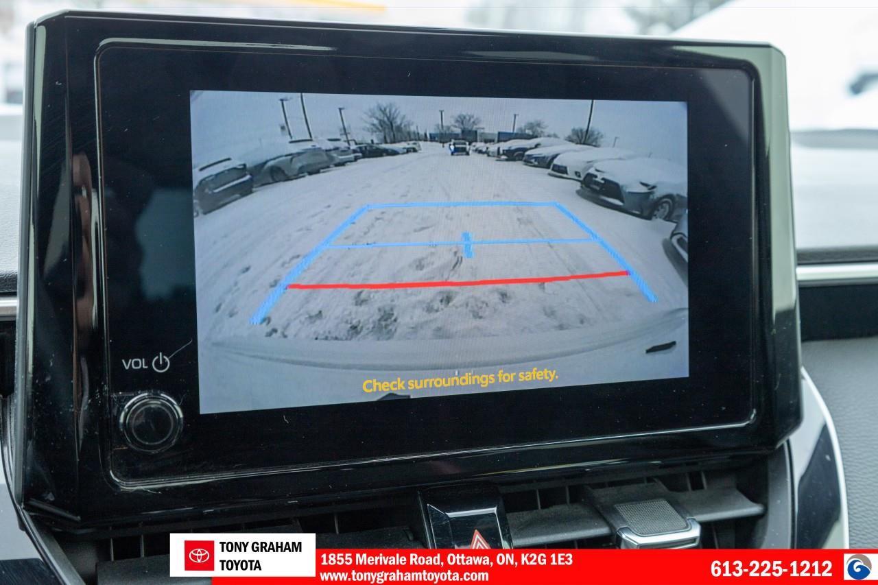 2025 Toyota Corolla Hybrid SE Photo