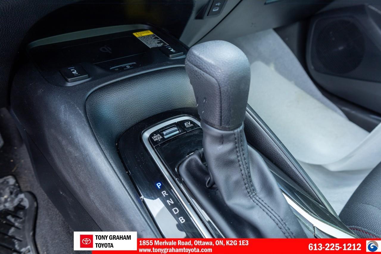 2025 Toyota Corolla Hybrid SE Photo