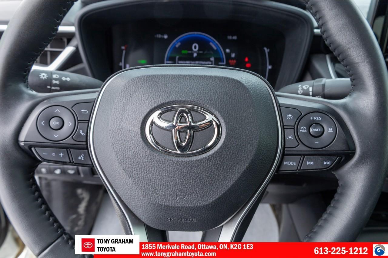 2025 Toyota Corolla Hybrid SE Photo