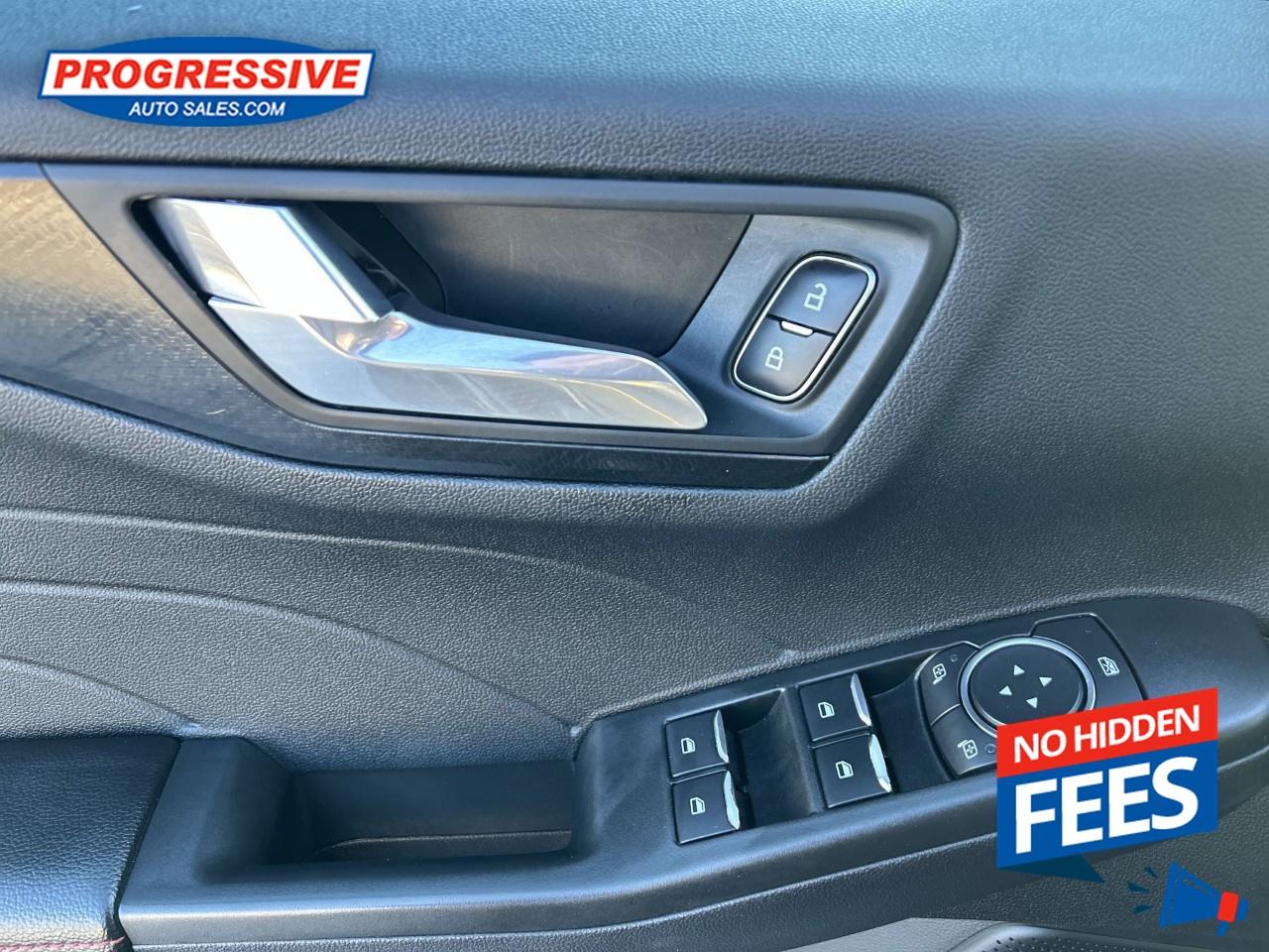 2022 Ford Escape SEL Photo