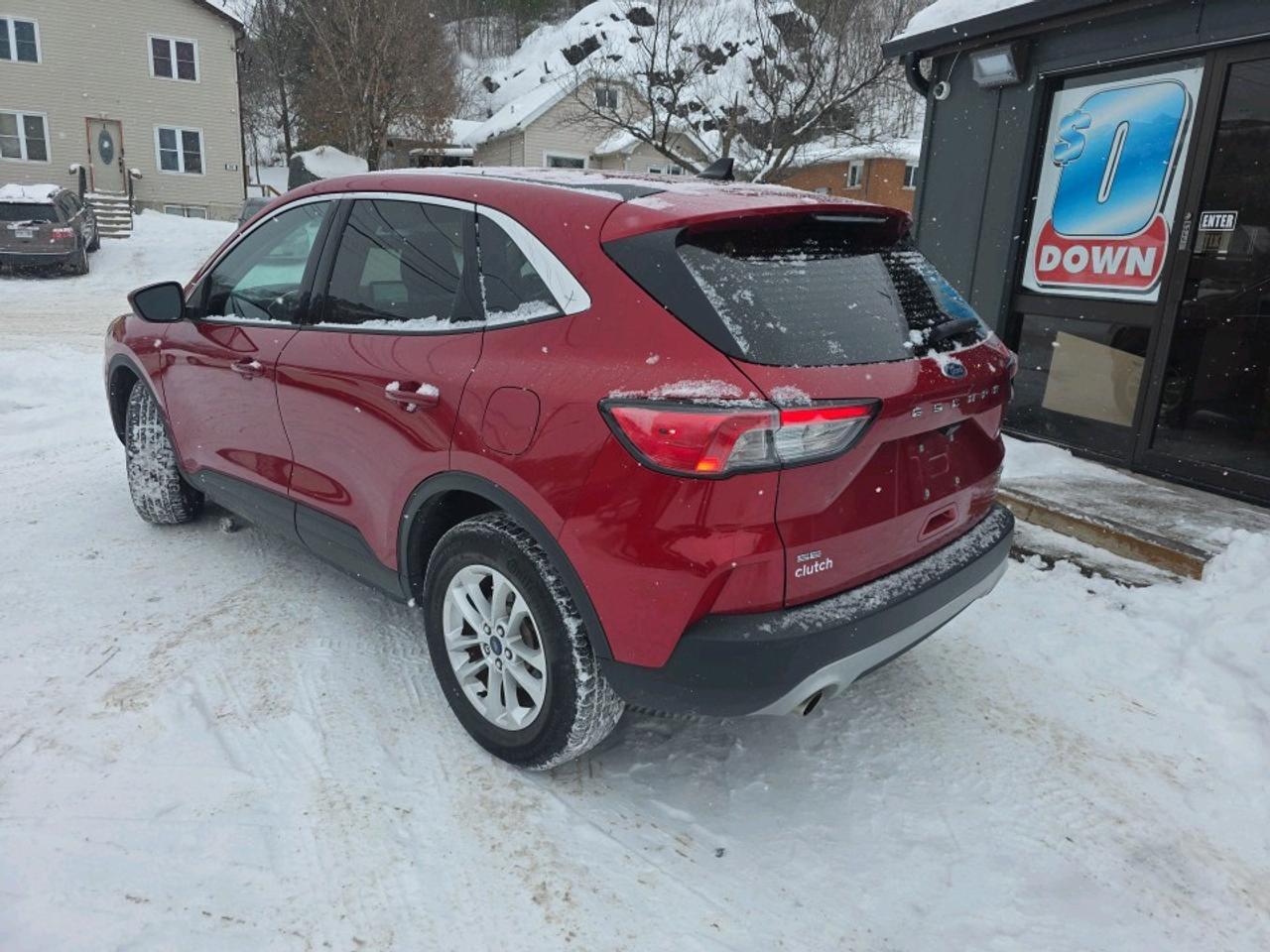 2020 Ford Escape SE AWD Photo