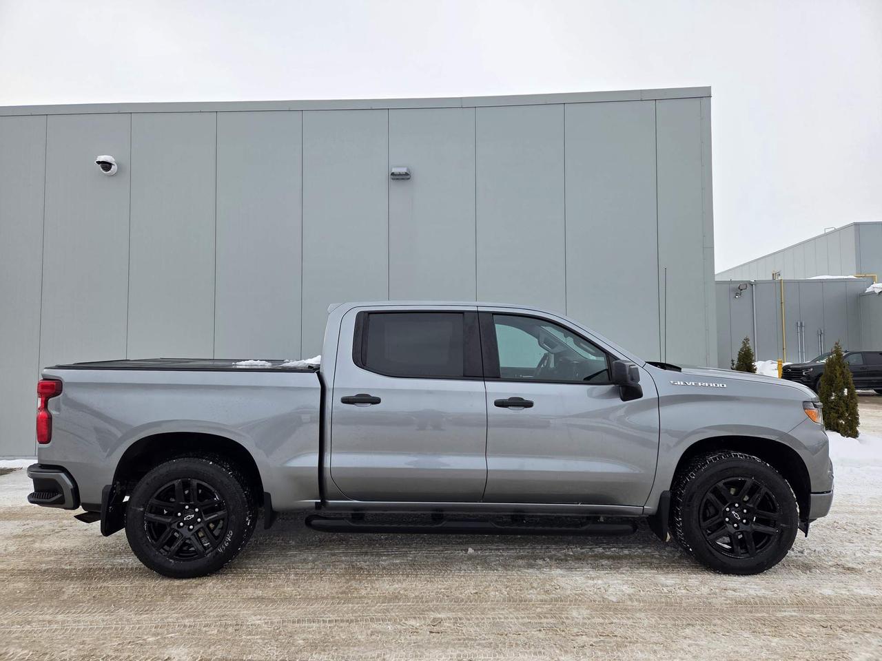 2024 Chevrolet Silverado 1500 Custom One Owner | Convenience Package | Black 20" Wheels Photo4