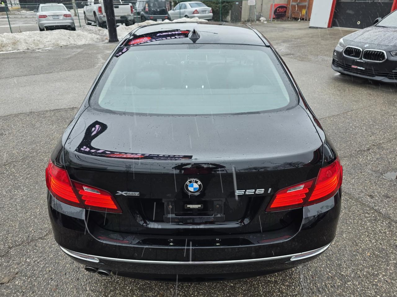 2015 BMW 5 Series 528i xDrive AWD Photo4