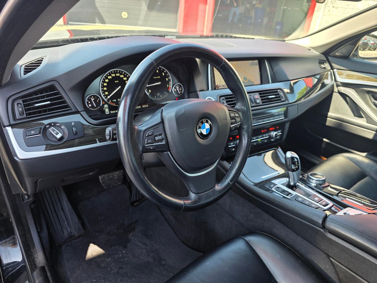 2015 BMW 5 Series 528i xDrive AWD Photo