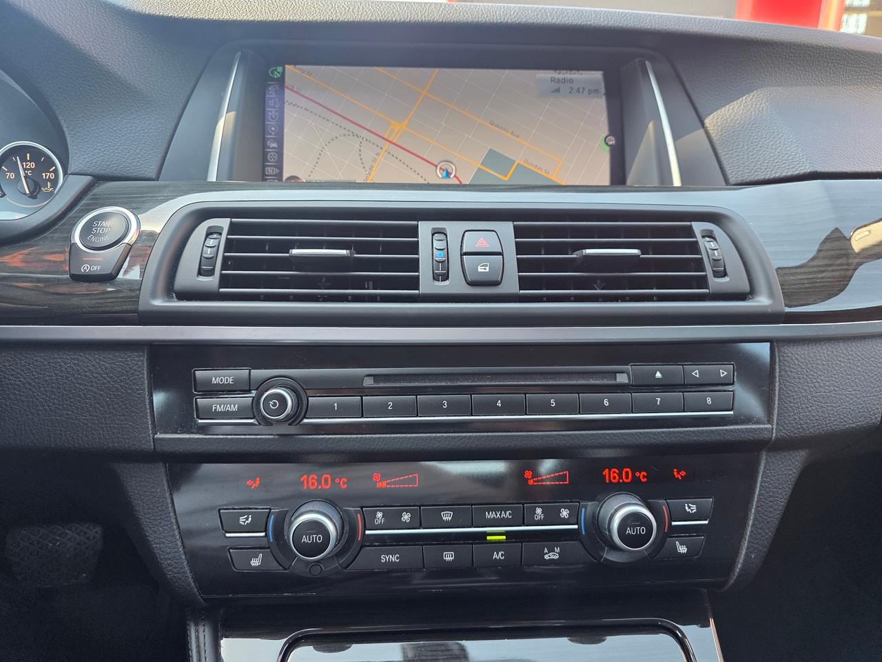 2015 BMW 5 Series 528i xDrive AWD Photo