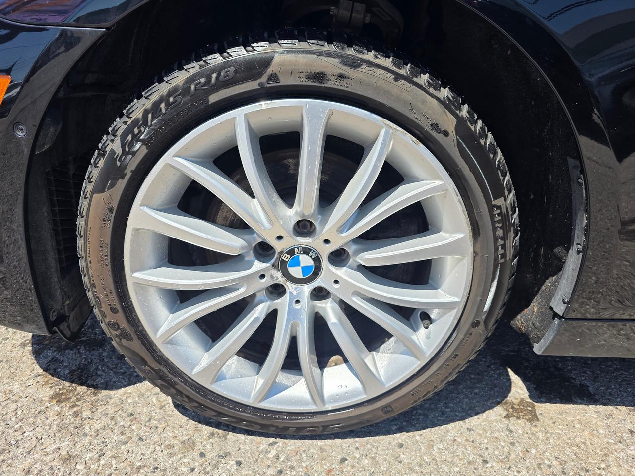 2015 BMW 5 Series 528i xDrive AWD Photo
