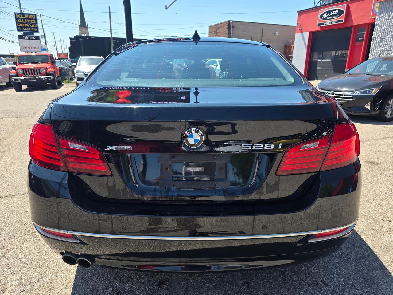 2015 BMW 5 Series 528i xDrive AWD Photo
