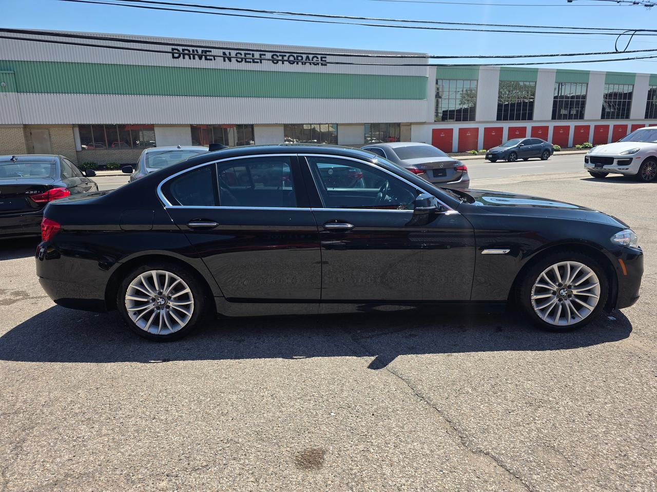 2015 BMW 5 Series 528i xDrive AWD Photo
