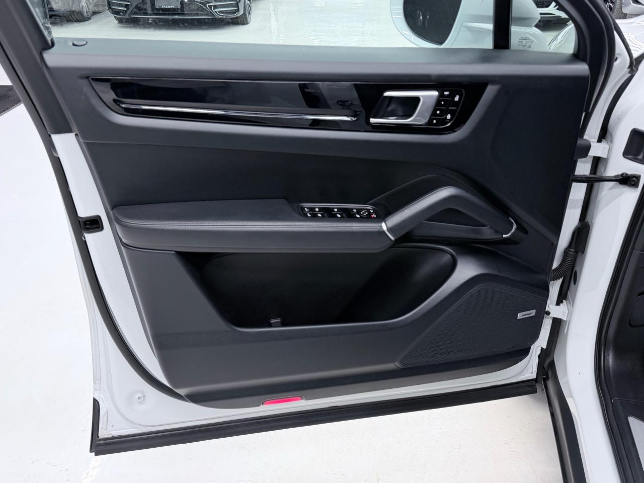 2020 Porsche Cayenne COUPE|NAV|BACKUP|360CAM|BSM|LKA|FCW|CHRONO|PANO| Photo