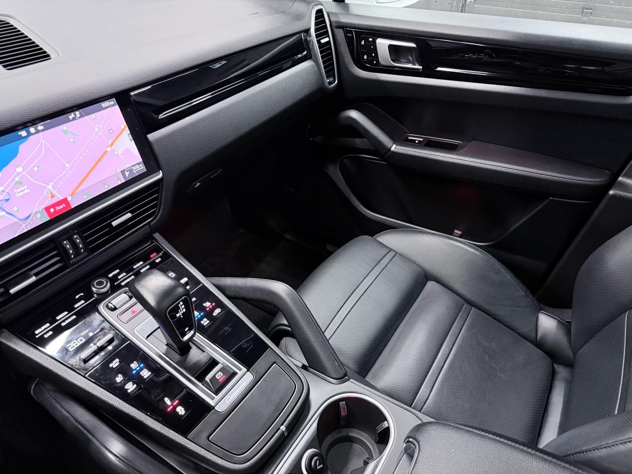 2020 Porsche Cayenne COUPE|NAV|BACKUP|360CAM|BSM|LKA|FCW|CHRONO|PANO| Photo