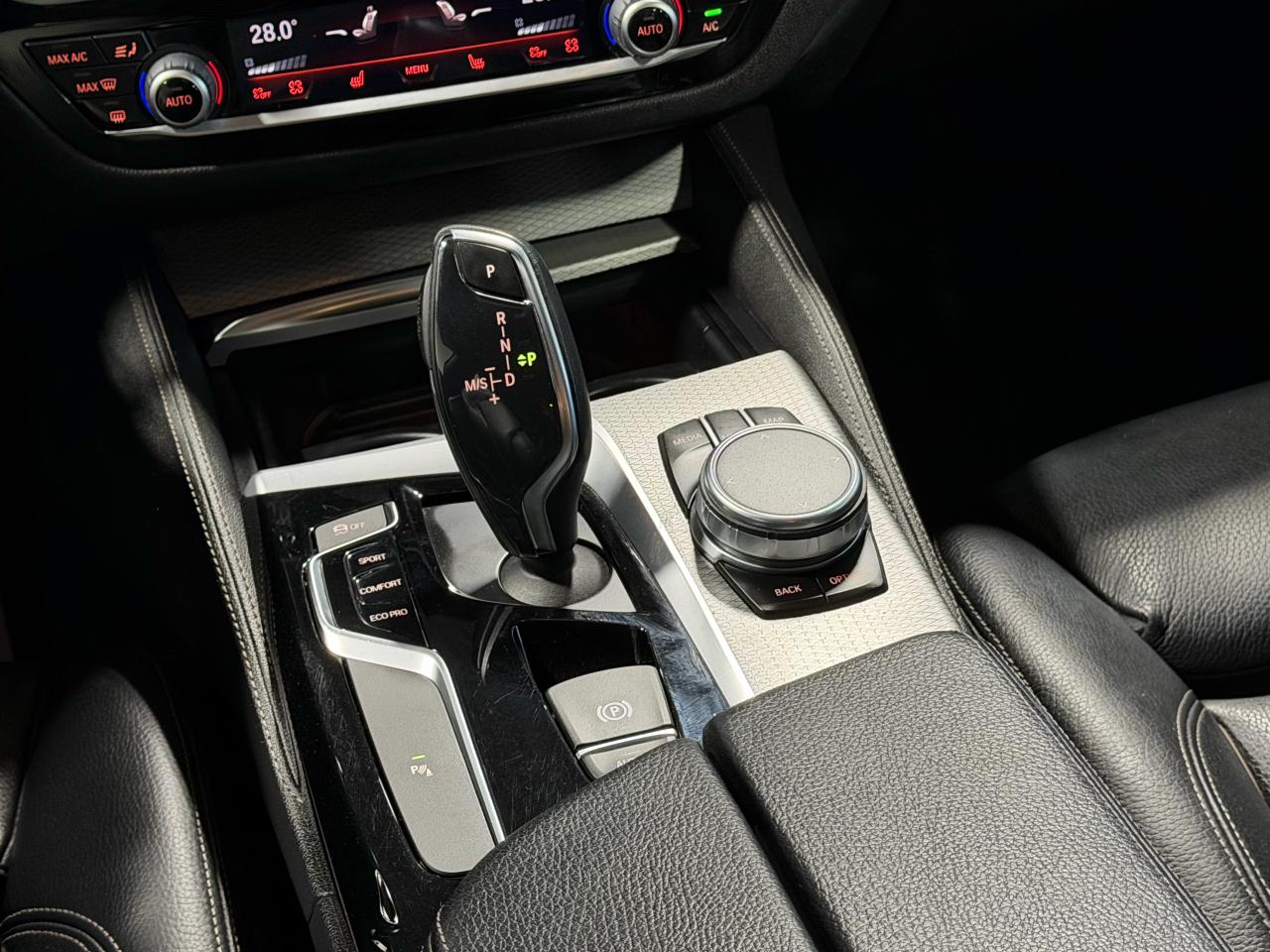 2018 BMW 5 Series 530i xDrive MSPORT|NAVI|BACKUP| Photo