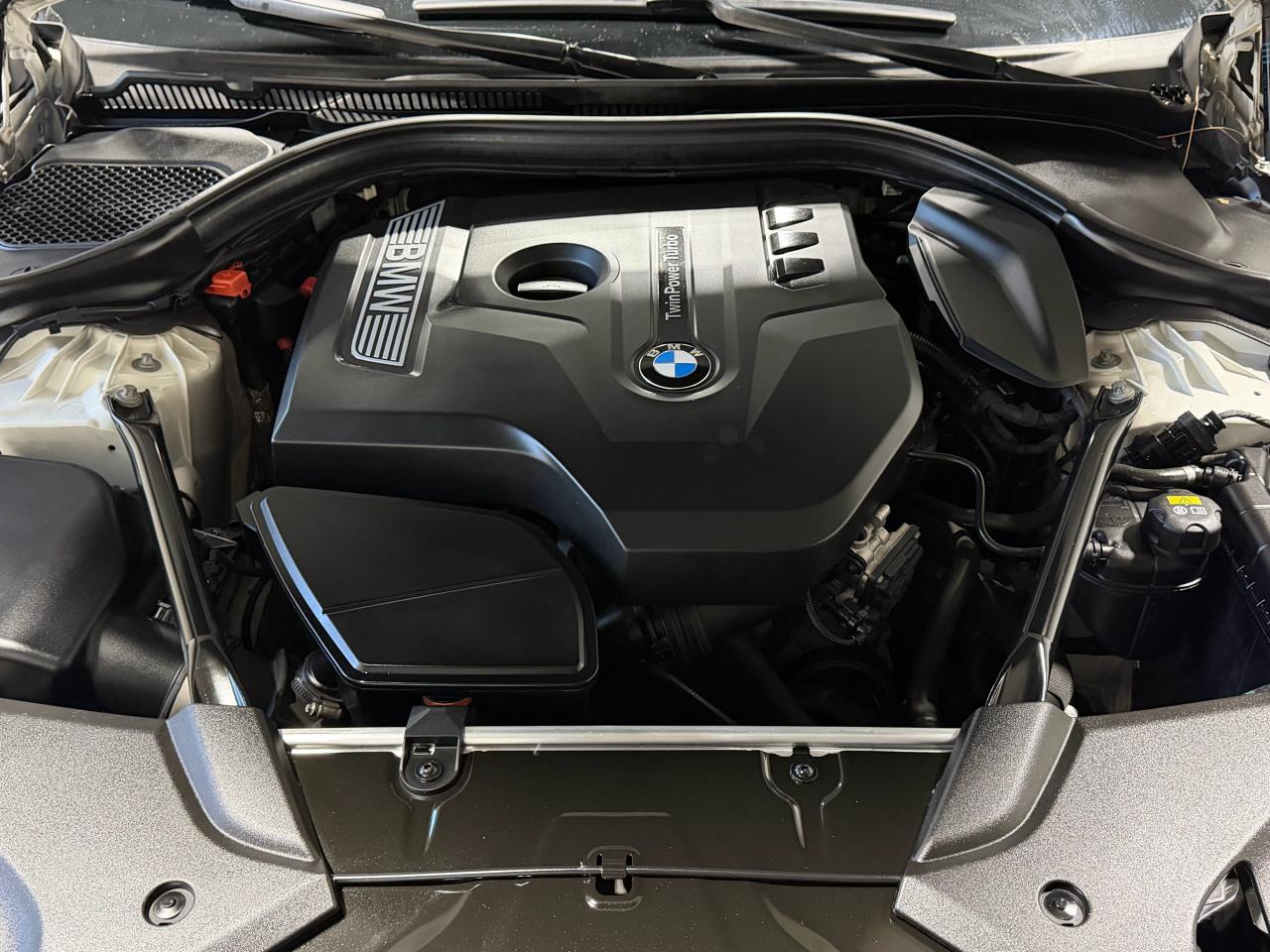 2018 BMW 5 Series 530i xDrive MSPORT|NAVI|BACKUP| Photo