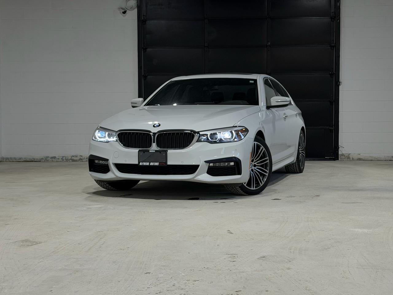 2018 BMW 5 Series 530i xDrive MSPORT|NAVI|BACKUP| Photo